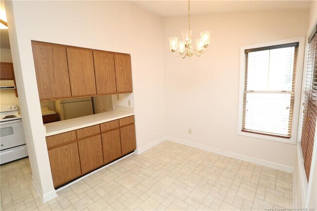 Foto del edificio - 6120 Sunpointe Dr