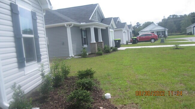 Building Photo - 500 Dundalk Dr