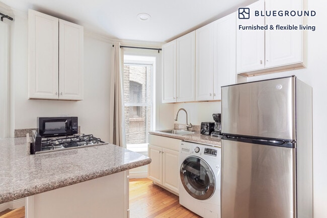 Foto del edificio - 363 W 17th St