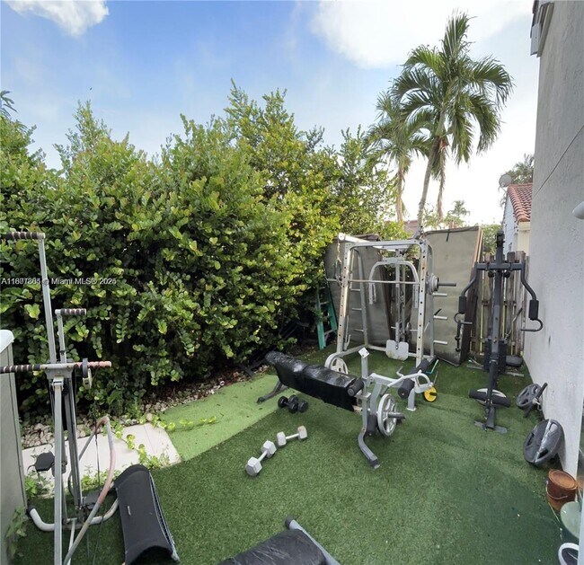 Foto del edificio - 1351 Garden Rd
