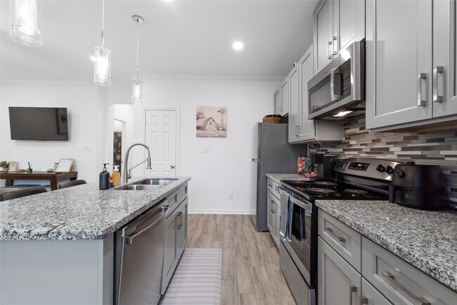 Foto del edificio - 7980 Ethel St