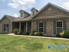 Building Photo - 178 Sarah Jane Dr