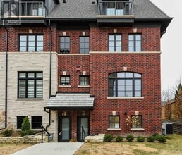 Building Photo - 30 Lunar Cres