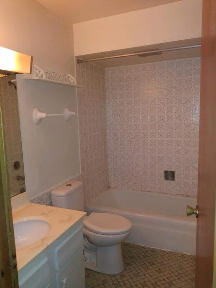 Bathroom - 6925 W Cermak Rd
