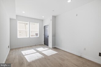 Building Photo - 2326 N 16th St