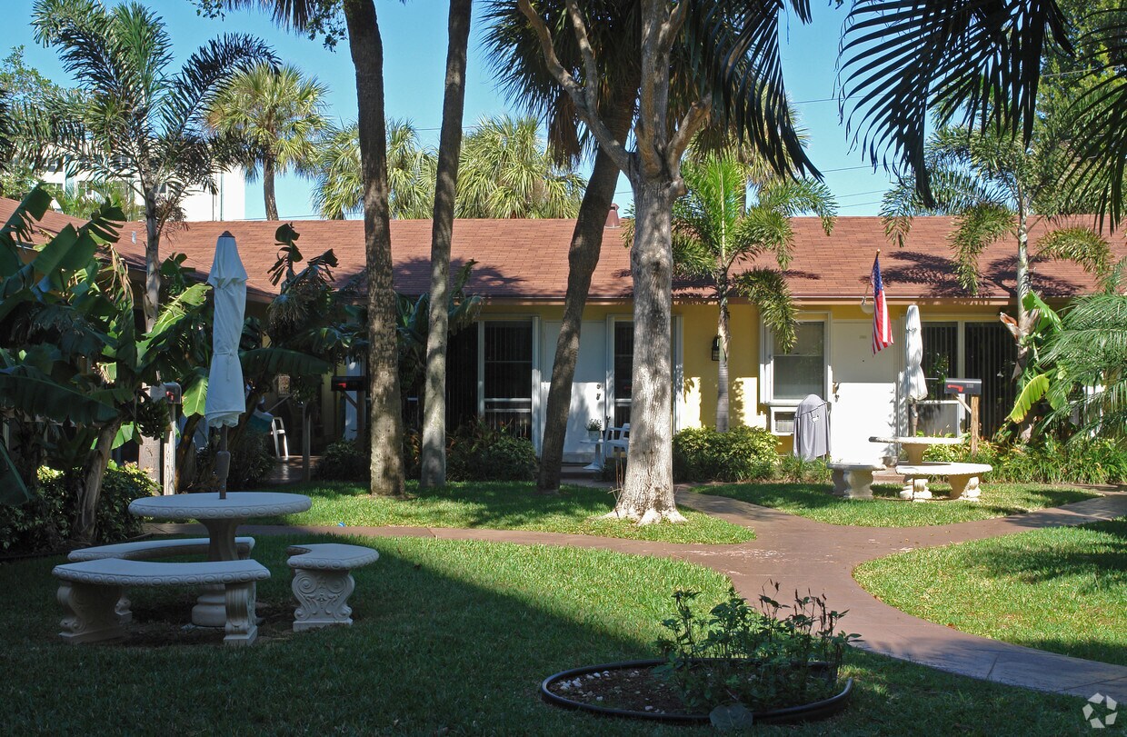 Foto del edificio - 3301 SE 12th St