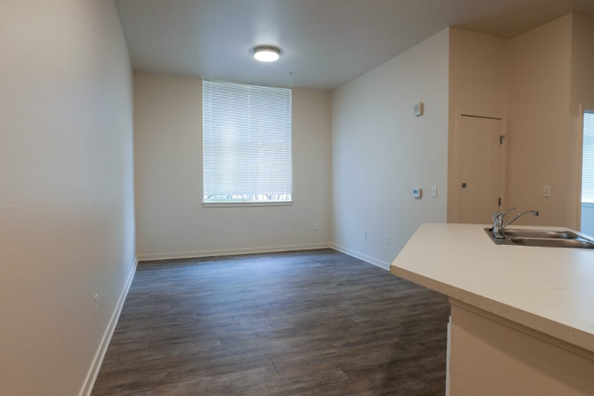 Foto del edificio - 5885 W 14th Ave