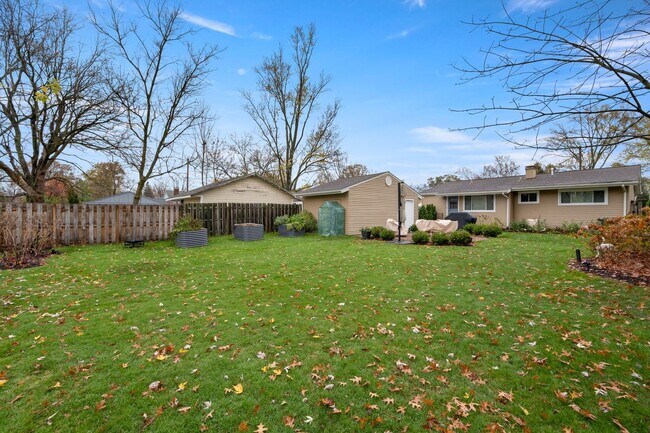 Foto del edificio - COMING SOON! Stunning 3 Bed, 1 bath Home in Berea!