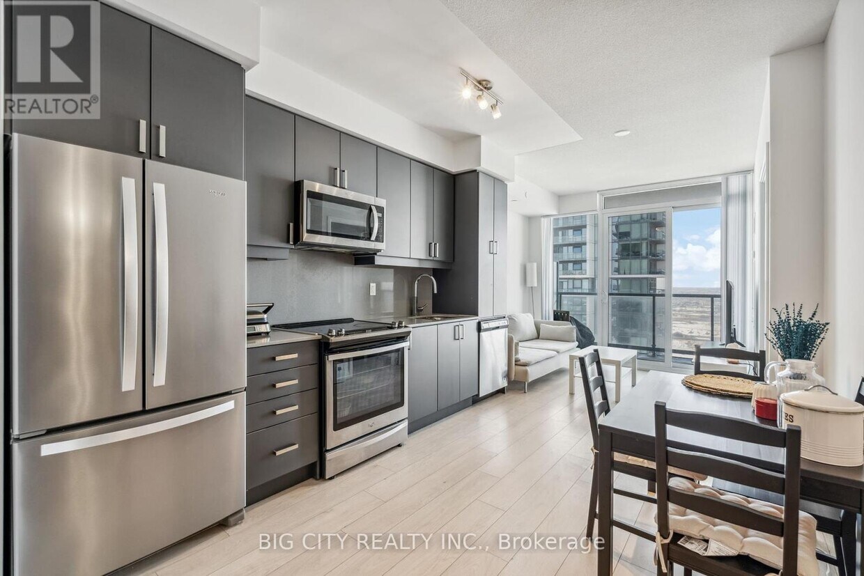 Photo principale - 7895-7895 Jane St