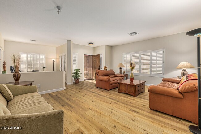 Foto del edificio - 6618 W Honeysuckle Dr