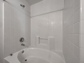 Building Photo - 327 Chateau Woods Pkwy Dr