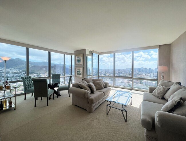 Foto del edificio - Luxurious Penthouse Living in Downtown Honolulu!