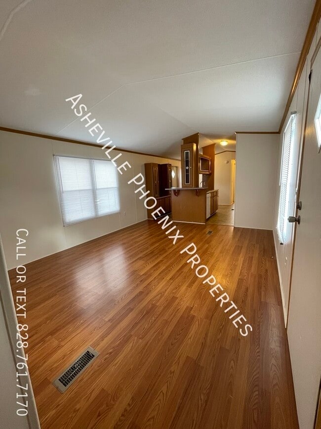 Building Photo - 108 Suncrest Drive