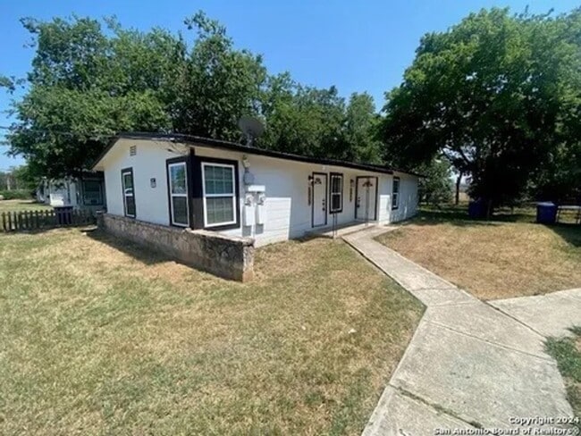 Photo - 3038 Weir Ave Apartment