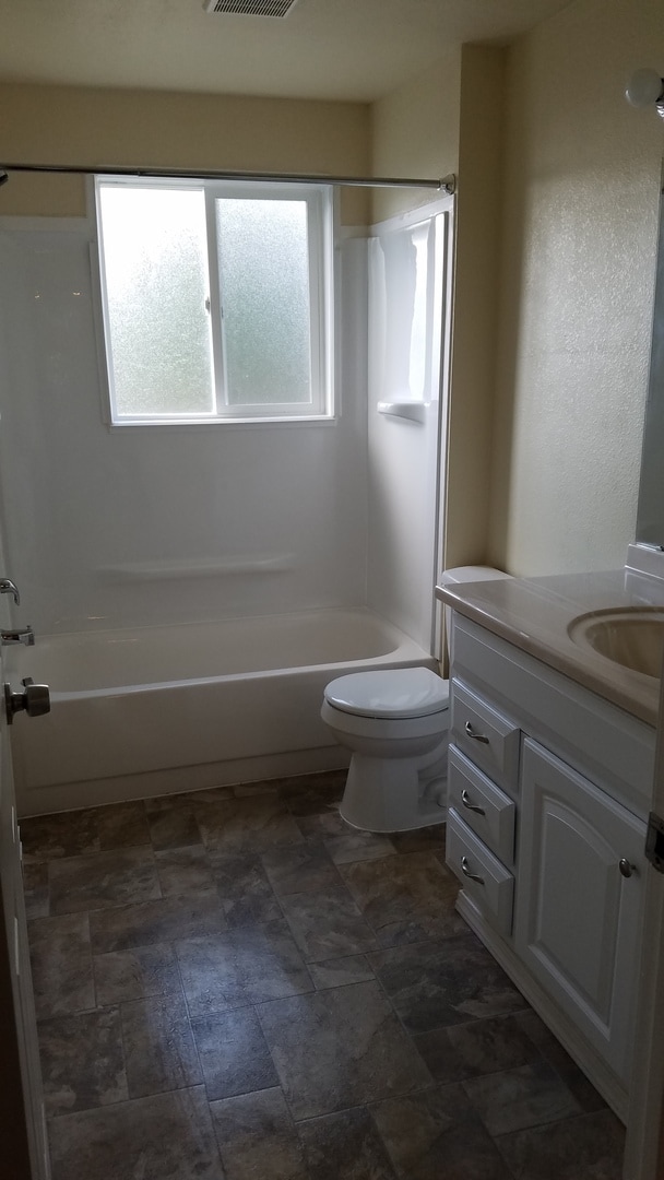 Interior Photo - Burien Place