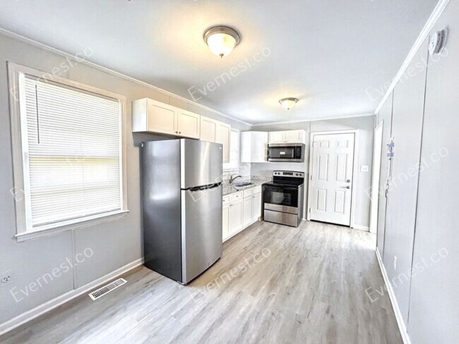 Foto del edificio - 4739 Dodson Rd