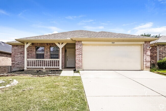 Building Photo - 5105 Raymond Dr