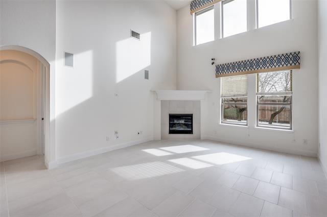 Foto del edificio - 1221 Dakota St