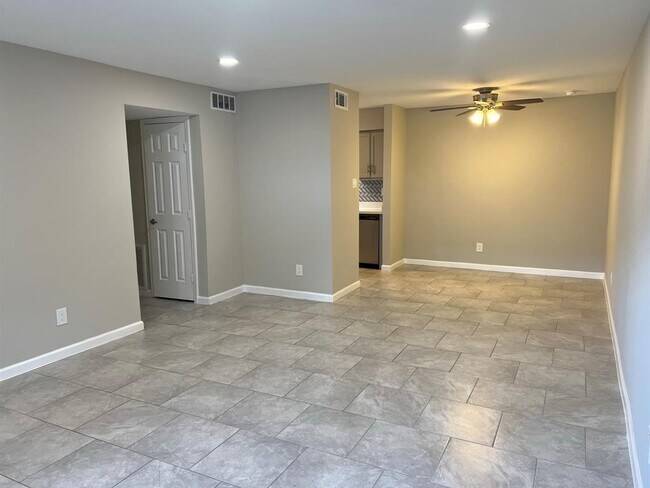 Foto del edificio - 5550 N Braeswood Blvd