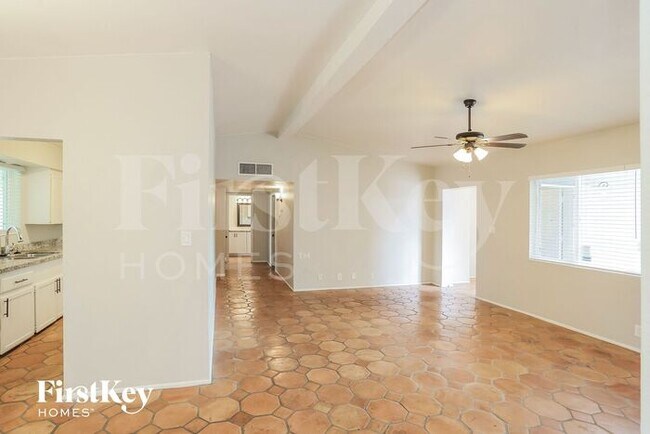 Building Photo - 7744 N 21st Ave