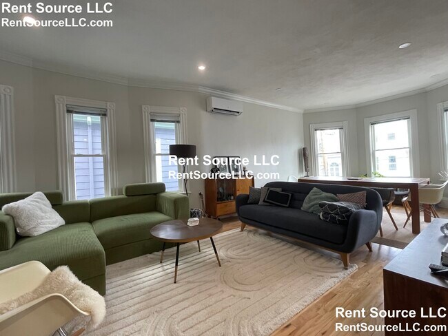 Building Photo - 12 Seven Pines Ave
