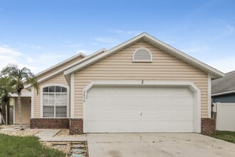 Building Photo - 2630 Delcrest Dr