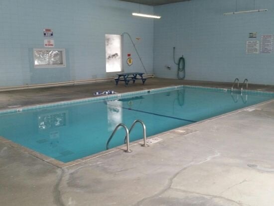 ¡PISCINA - 6425 W Norwich Ave