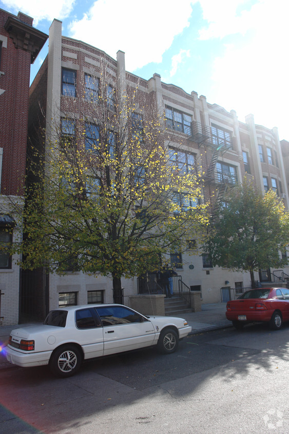 Building Photo - 62 Elliot Ave