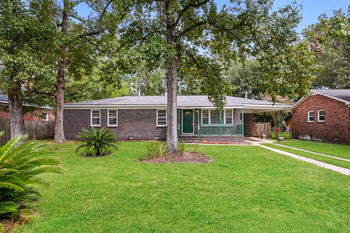 Foto principal - Charming Brick Ranch in Goose Creek, SC