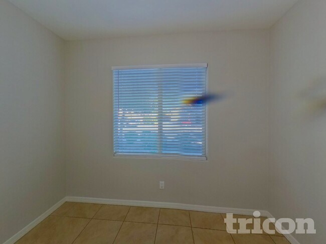 Foto del edificio - 40209 W Walker Wy