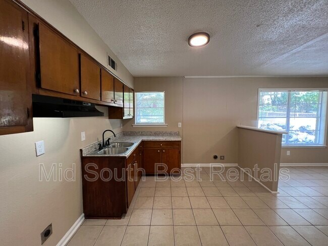 Foto del edificio - 4893 Bradford Dr
