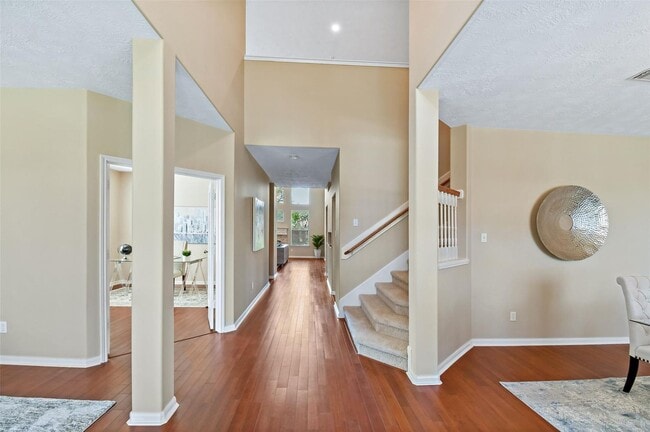 Building Photo - Beautifully Updated Home in Sugar Land’s S...