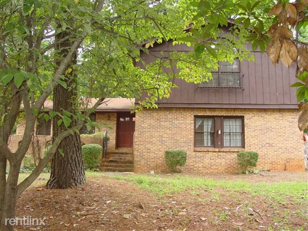 Primary Photo - 962 Bramwell Ct