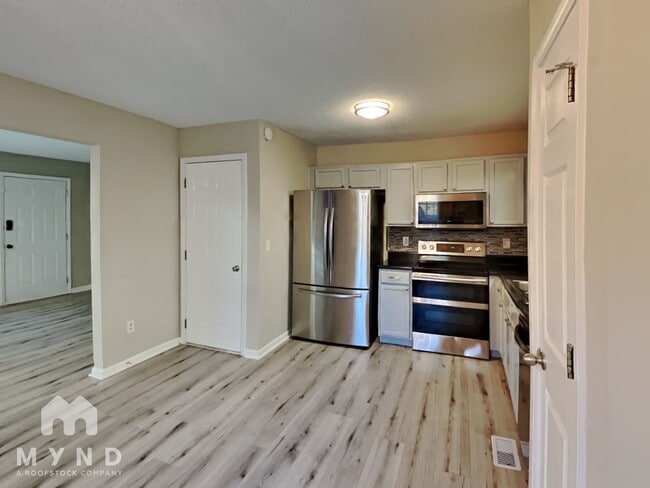 Building Photo - 107 Huntington Ct