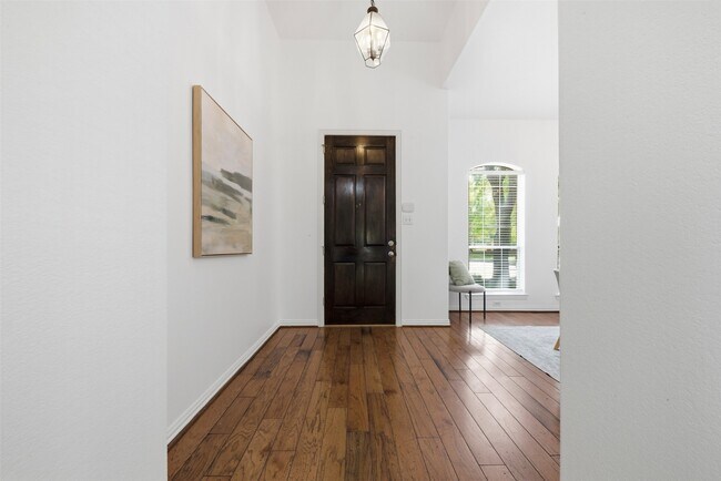 Foto del edificio - 4303 Wellington Grove Ln