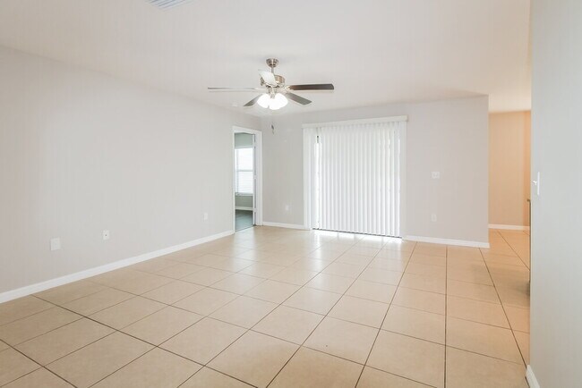Building Photo - 12902 Keefer Ct