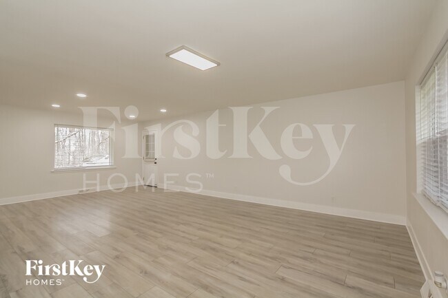 Foto del edificio - 2408 Gemway Dr