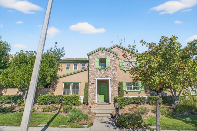 Building Photo - 1757 E Flora St