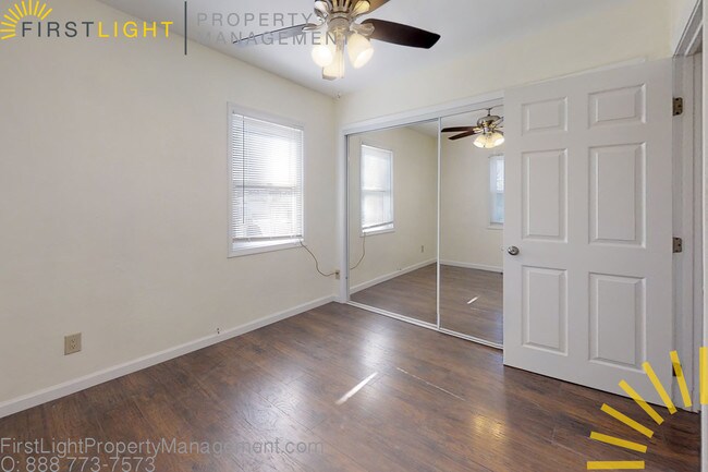 Foto del edificio - 4907 Cass St