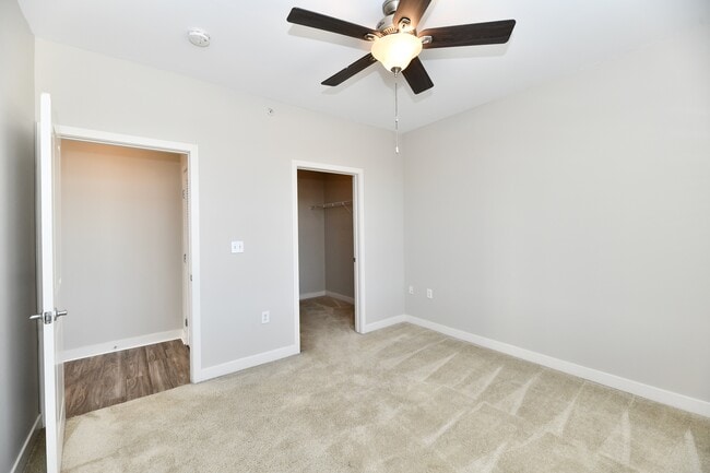 Building Photo - Mozzo apartments