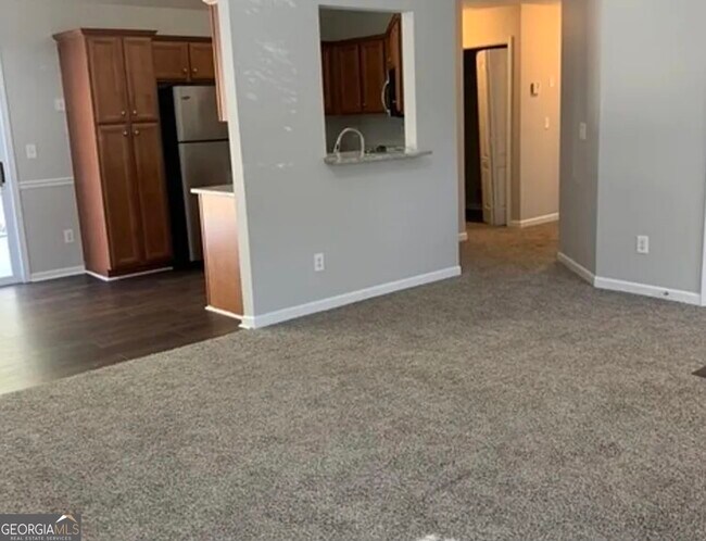 Foto del edificio - 25 Grier Ln