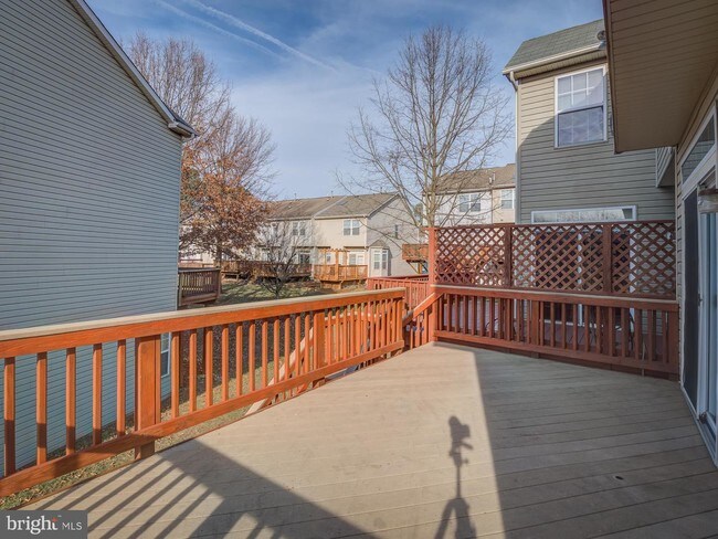 Foto del edificio - 7022 Cradlerock Farm Ct