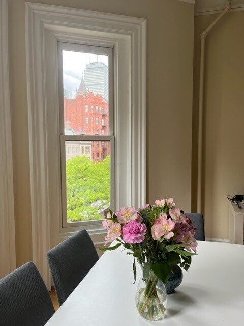 Foto del edificio - 121 Newbury St