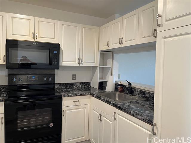Building Photo - 94-634-634 Lumiaina St