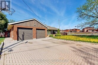 Building Photo - 2 Gram St