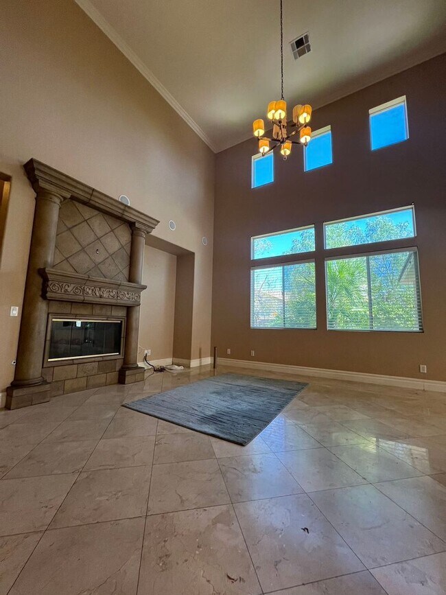Building Photo - Beautiful single-family house