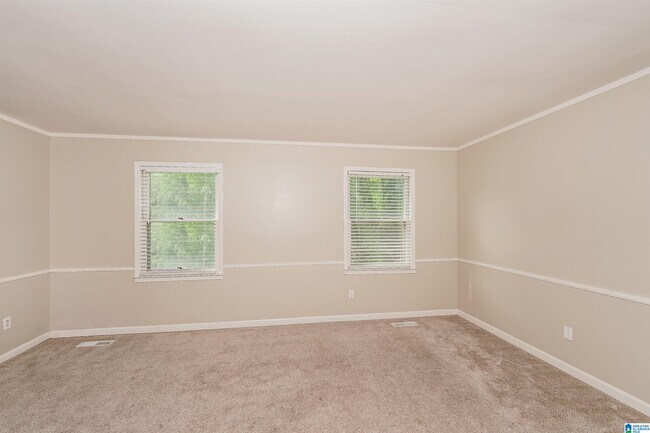 Building Photo - 636 Cresap Cir NE