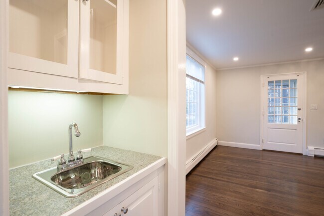 Foto del edificio - 40 Puddingstone Ln