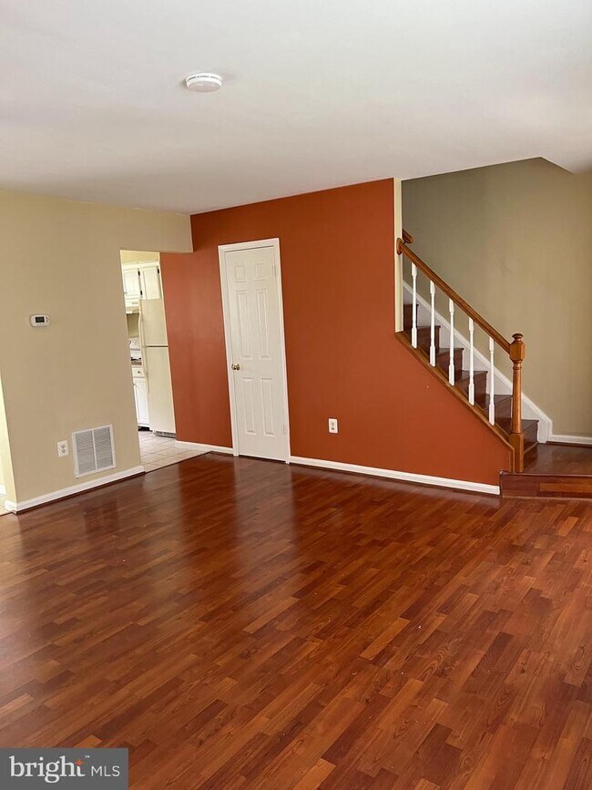 Foto del edificio - 8 Noblewood Ct