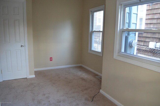 Building Photo - 1640 Whittier Ave